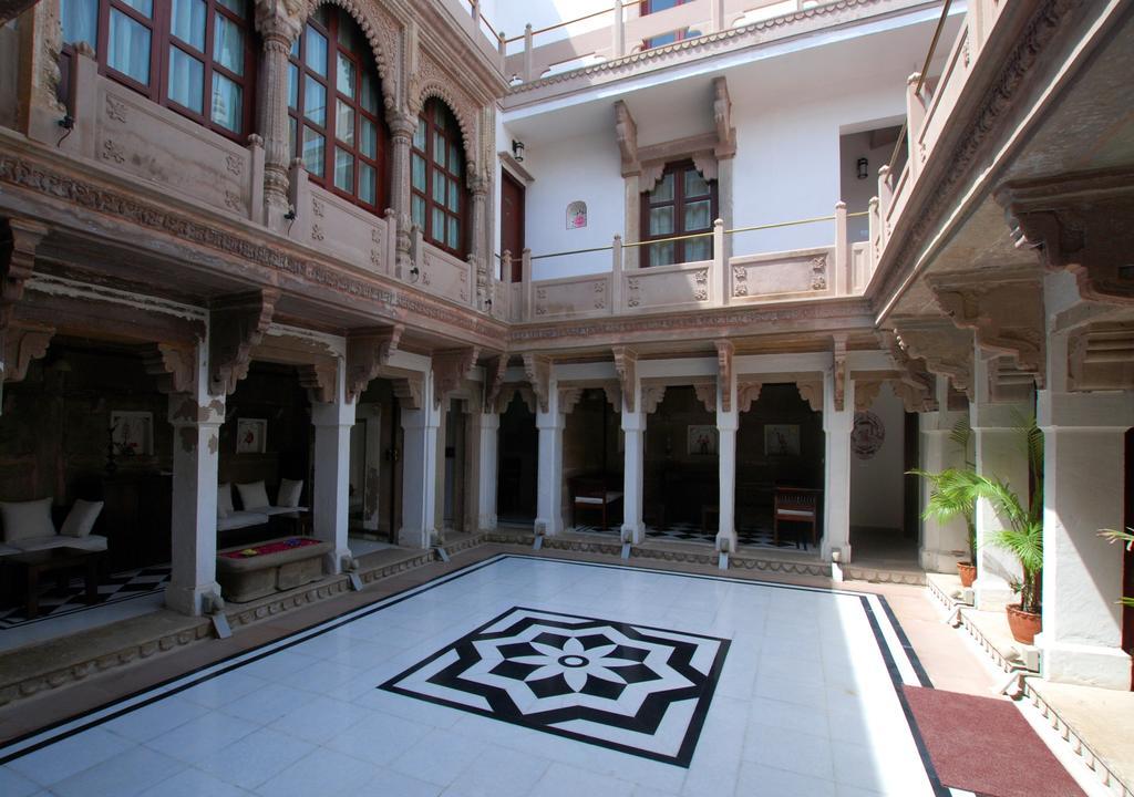 Guleria Kothi At Ganges Hotel Benares Buitenkant foto