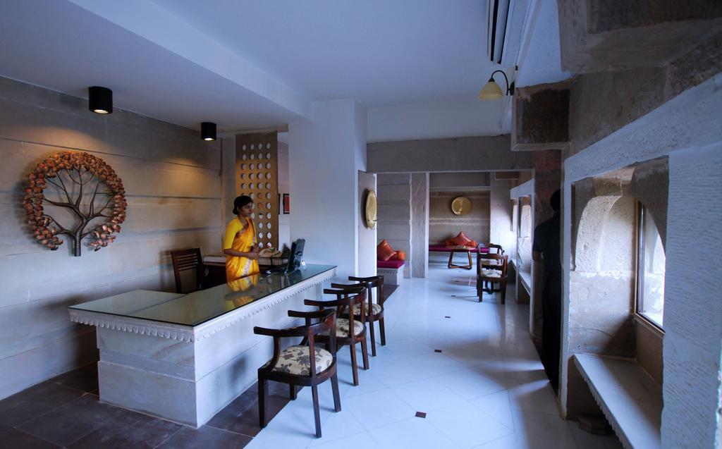 Guleria Kothi At Ganges Hotel Benares Buitenkant foto