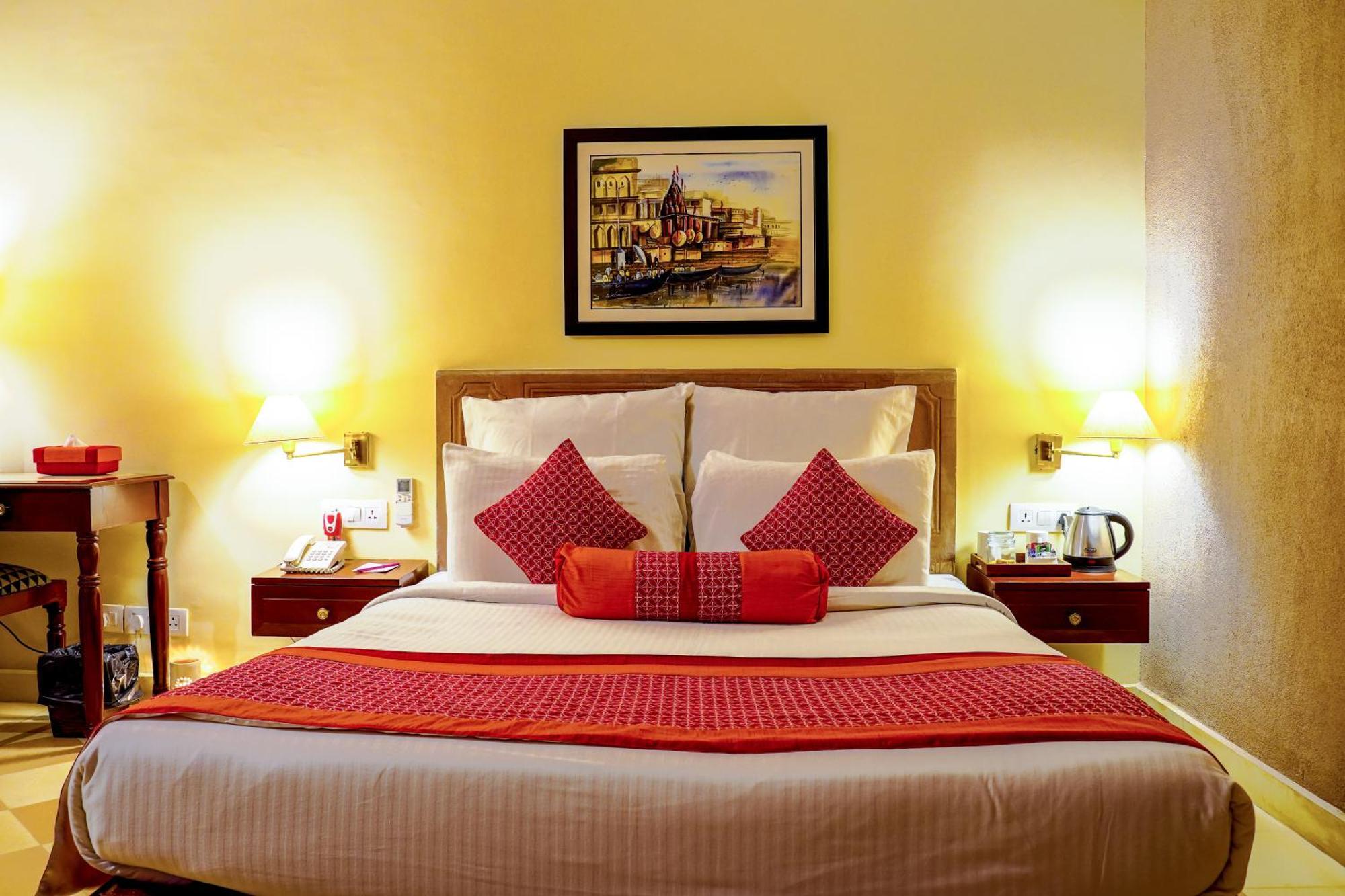 Guleria Kothi At Ganges Hotel Benares Buitenkant foto