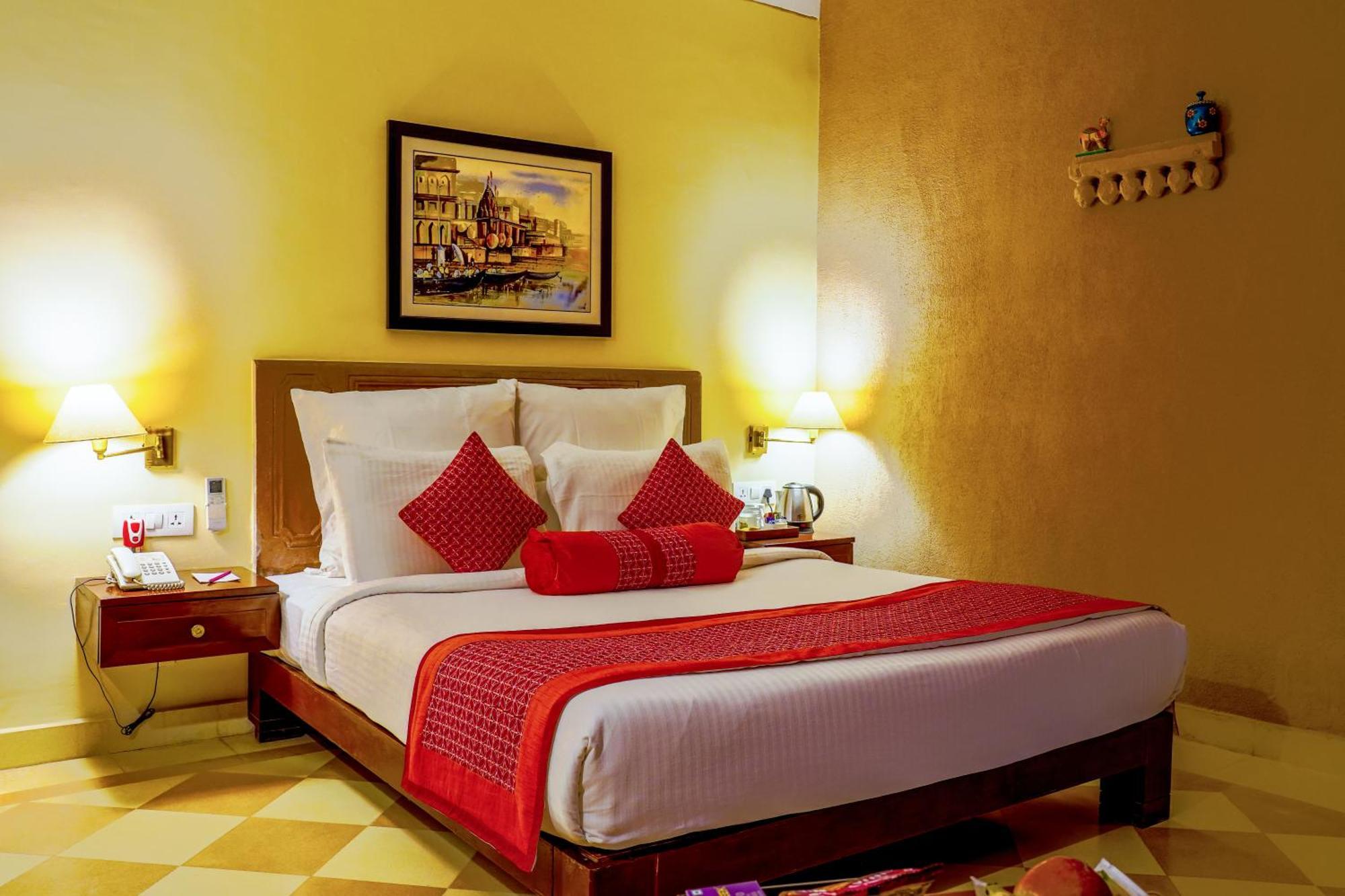 Guleria Kothi At Ganges Hotel Benares Buitenkant foto