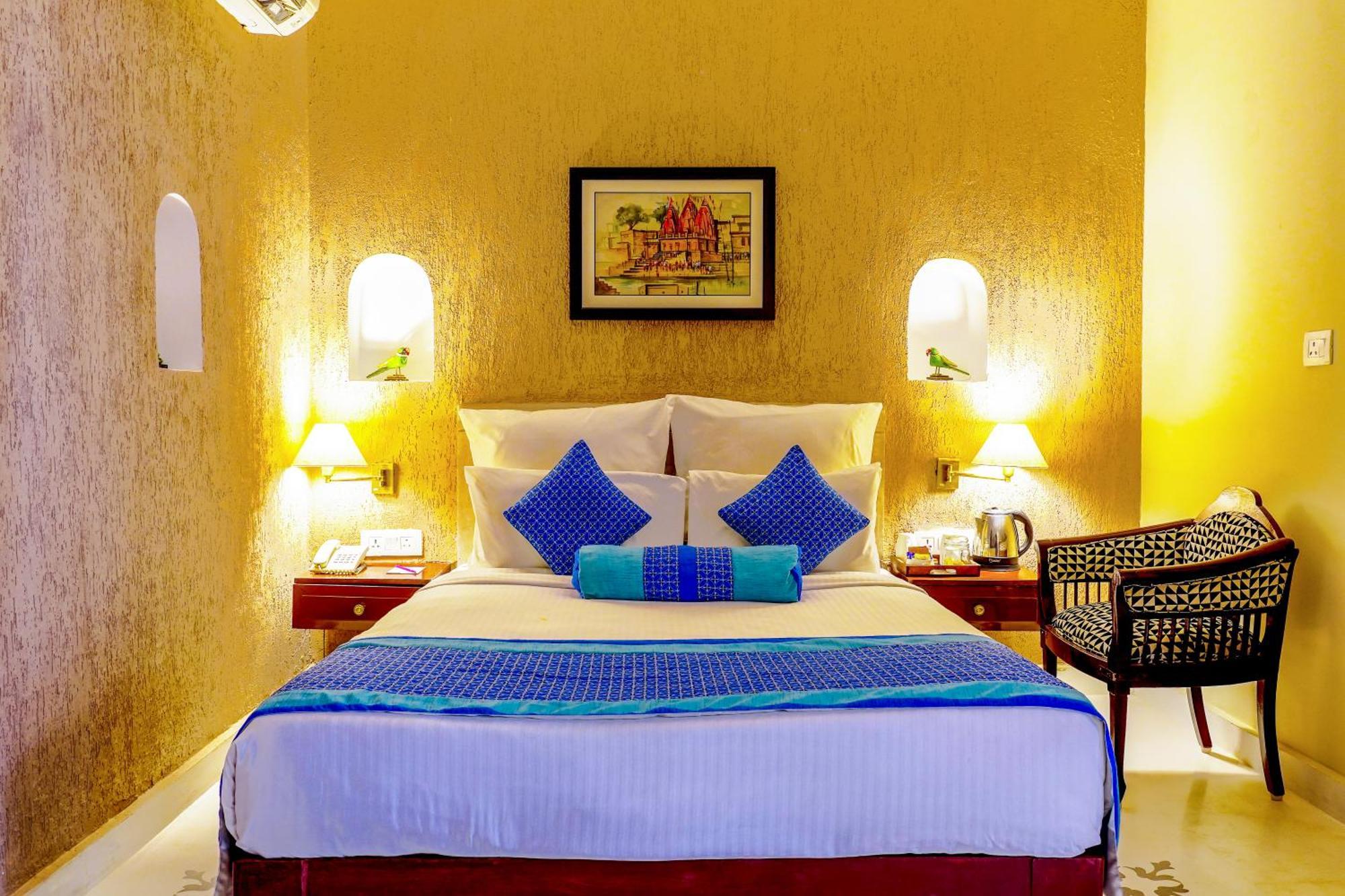 Guleria Kothi At Ganges Hotel Benares Buitenkant foto