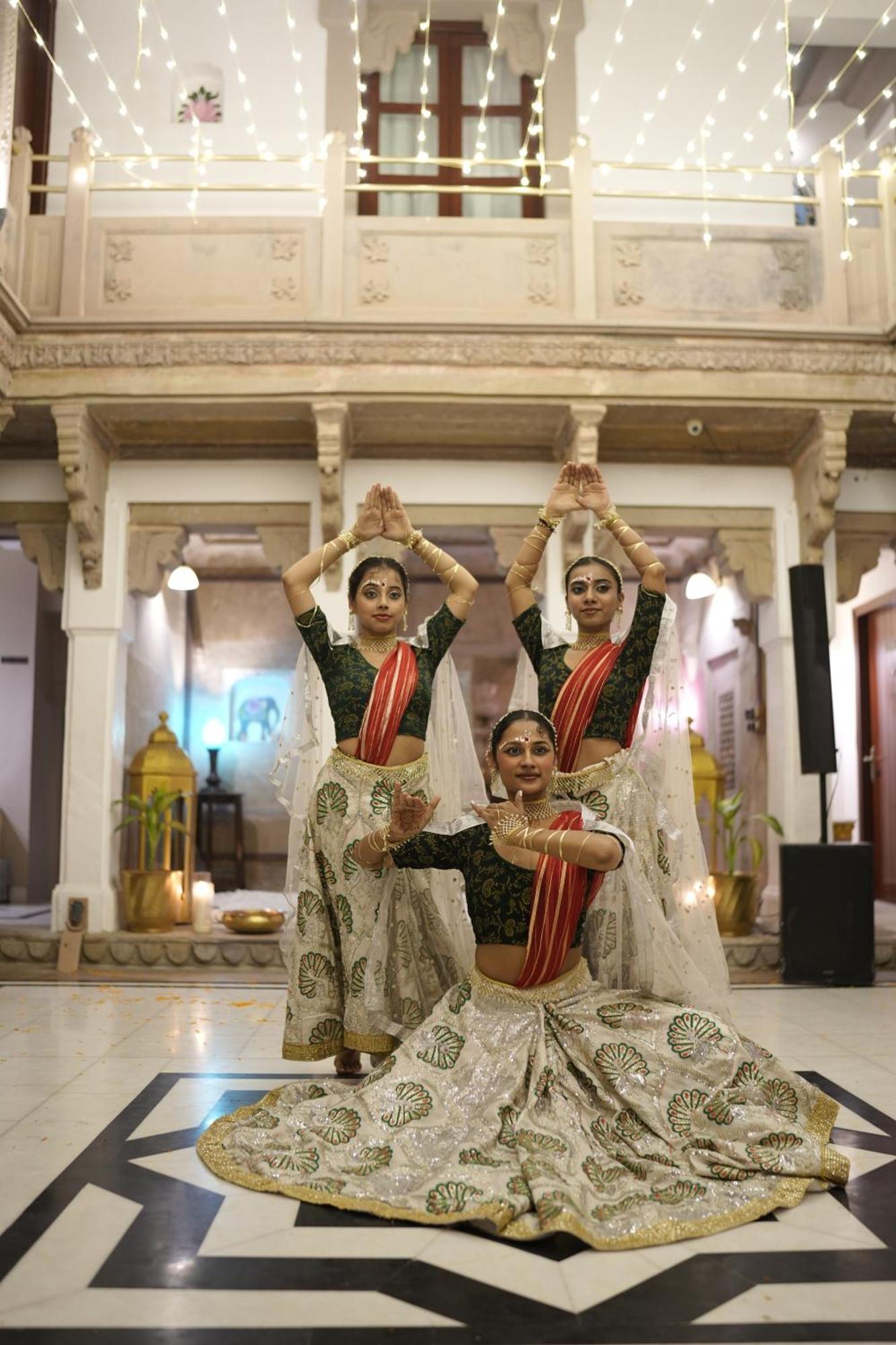 Guleria Kothi At Ganges Hotel Benares Buitenkant foto