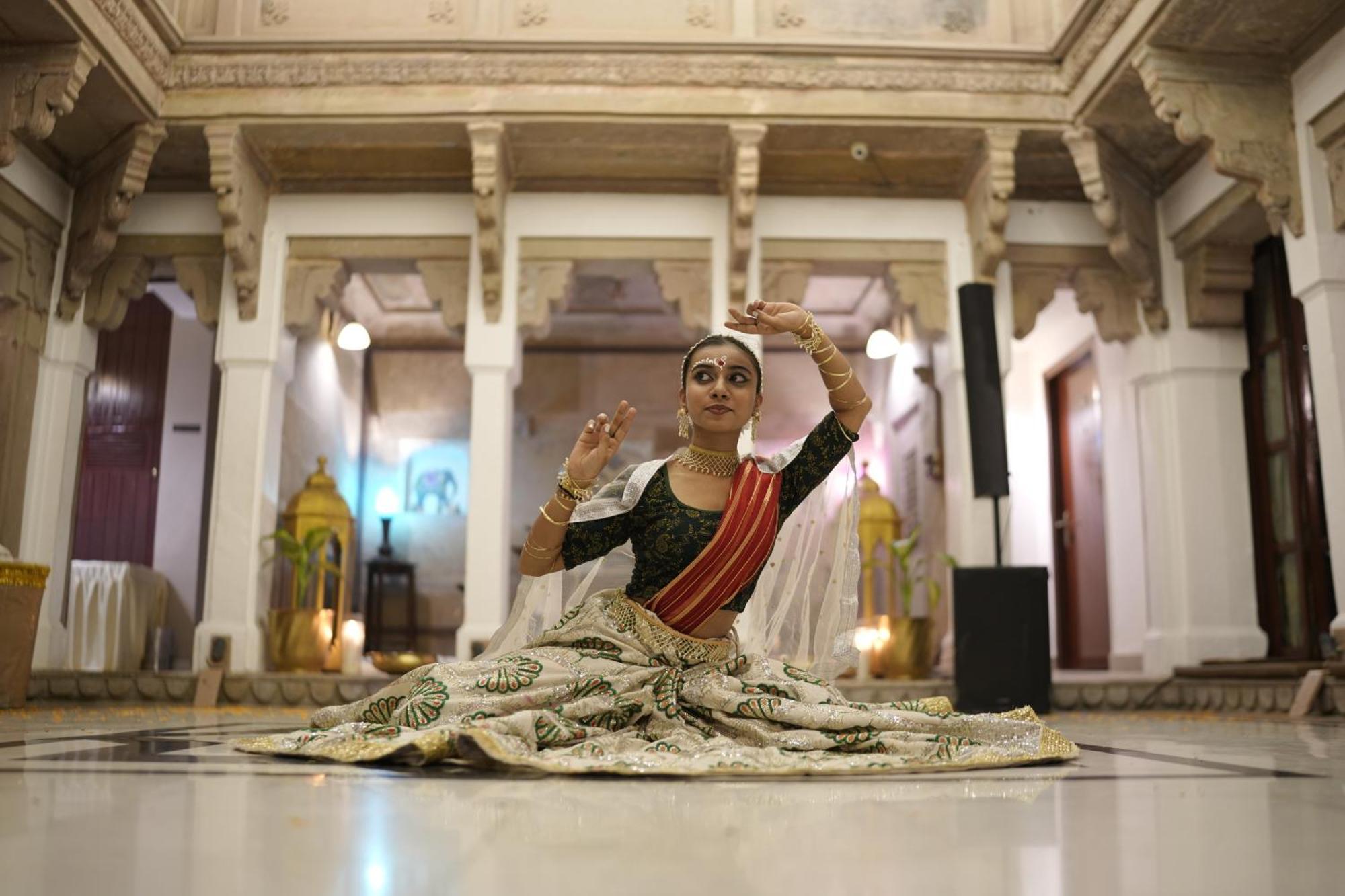 Guleria Kothi At Ganges Hotel Benares Buitenkant foto