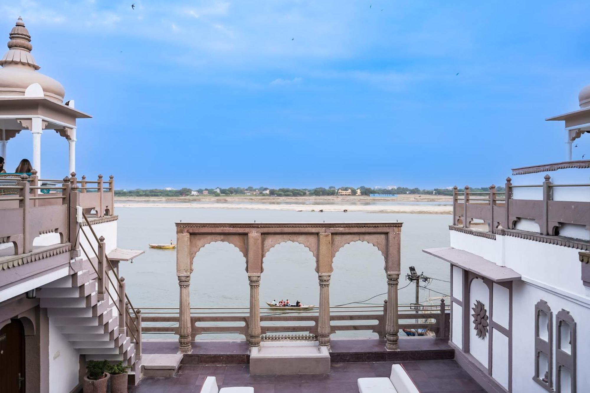 Guleria Kothi At Ganges Hotel Benares Buitenkant foto