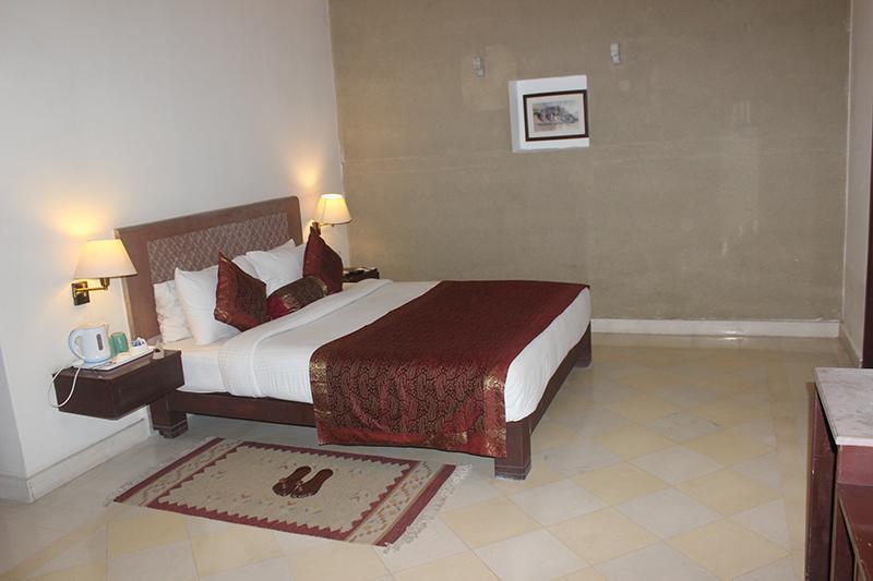 Guleria Kothi At Ganges Hotel Benares Buitenkant foto