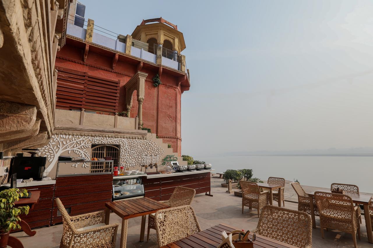 Guleria Kothi At Ganges Hotel Benares Buitenkant foto